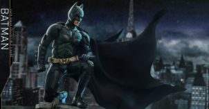 Hot-Toys-Dark-Knight-Batman-Quarter-Scale-024-928×483