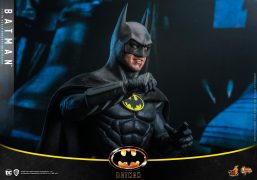 Hot-Toys-Batman-1989-Figure-005