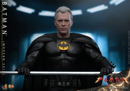 Hot_Toys_Flash_Batman_8901015