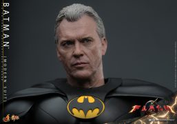 Hot_Toys_Flash_Batman_8901017
