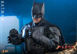 Hot_Toys_Flash_Batfleck01010