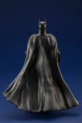 Koto-Keaton-Batman-Statue-006